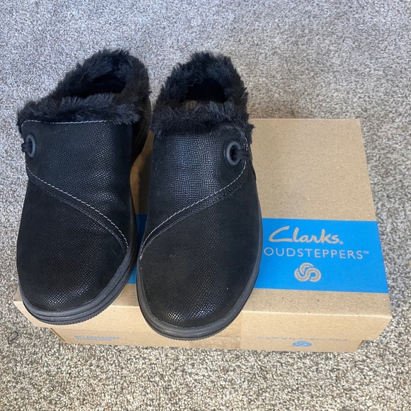 Clarks Shoes - Clarks Cloudsteppers Breeze Myth Black Faux Fur Mules Womens 6 M 261841864035